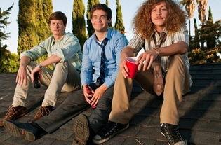 工作狂 第六季,职场狂潮再起，挑战与成长并行